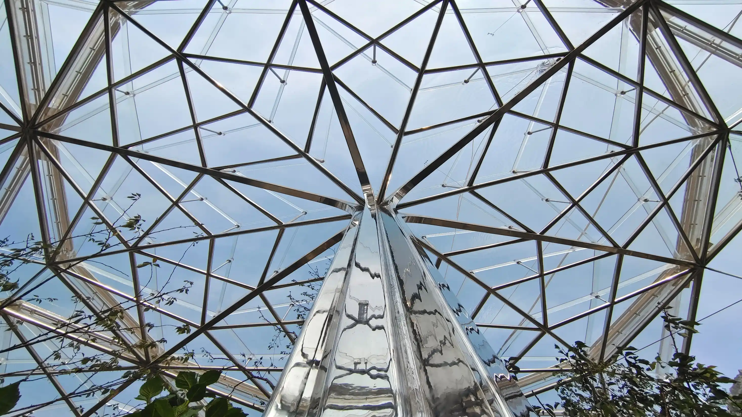 SPECIAL-SHAPED METAL STRUCTURE